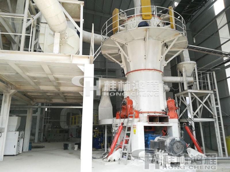 800目煅燒高嶺土立式磨機(jī) HLMX1300超細(xì)立磨800目煅燒高嶺土立式磨機(jī)